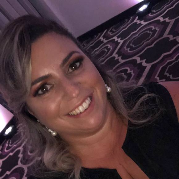 Meet your Posher, Sandra - Picture 1 of 1